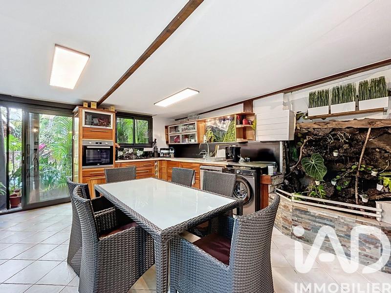 Maison - 189 m² - 6 pièces