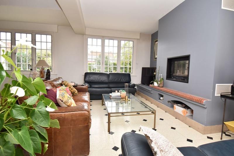 Pavillon - 188 m² - 8 pièces