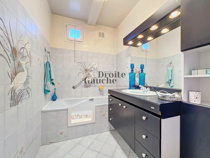 Appartement - 79 m² - 3 pièces