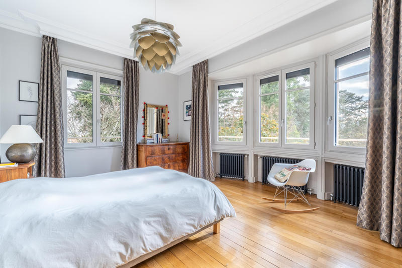 Propriété - 206 m² - 7 pièces