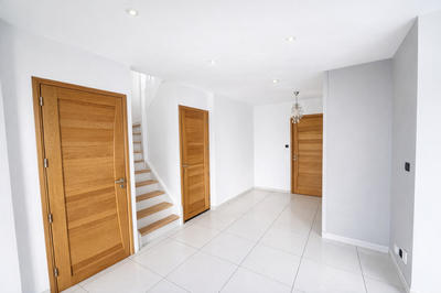 Maison - 200 m² - 5 pièces