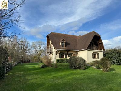 Maison traditionnelle - 154 m² - 4 pièces