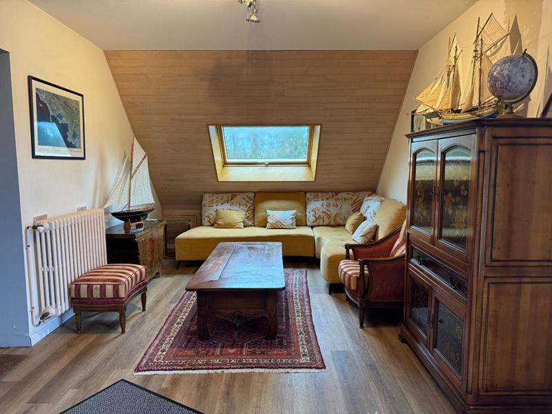 Maison - 251 m² - 6 pièces