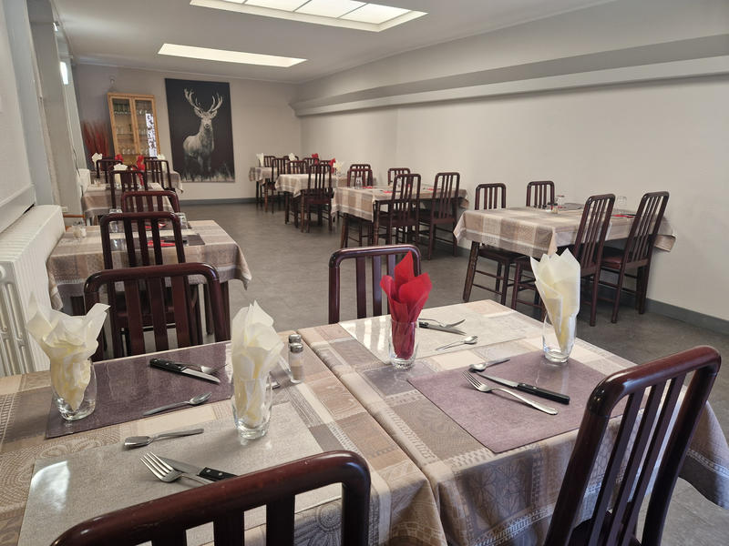 Fonds de commerce - Magasins - 157 m²