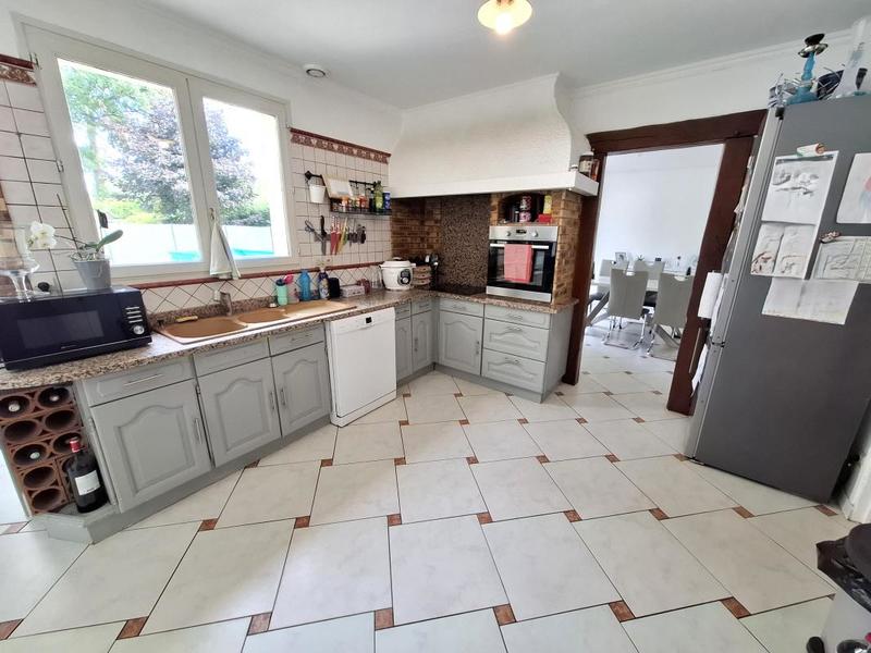 Maison - 137 m² - 6 pièces