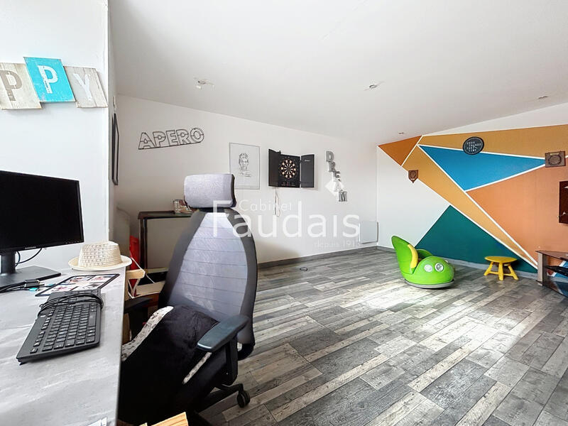 Maison - 140 m² - 6 pièces