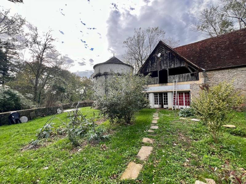 Château - 1 500 m² - 11 pièces