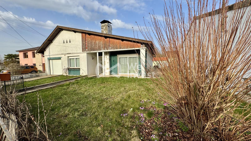 Maison - 90 m² - 5 pièces