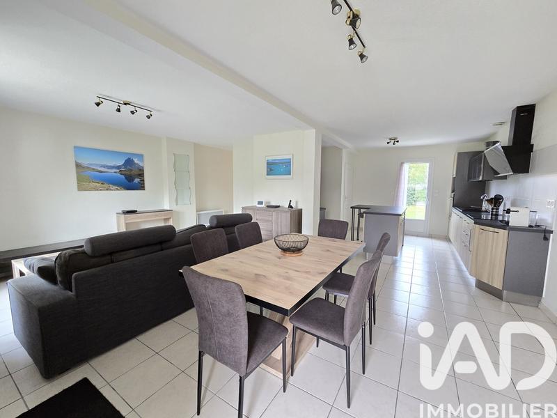 Maison - 94 m² - 4 pièces