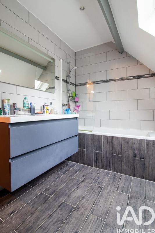 Maison - 190 m² - 7 pièces