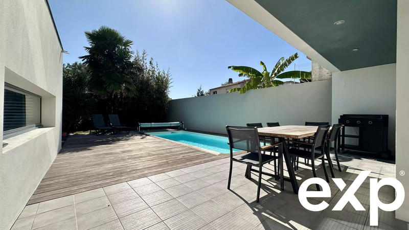 Villa - 180 m² - 5 pièces