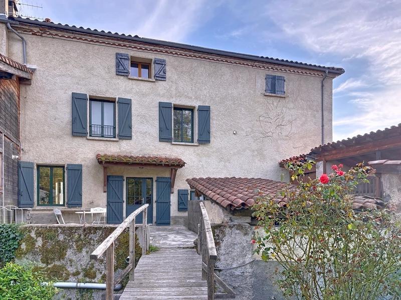 Maison - 203 m² - 7 pièces