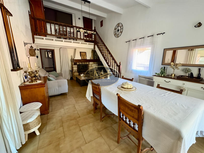 Maison - 200 m² - 5 pièces