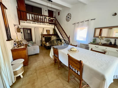 Maison - 200 m² - 5 pièces