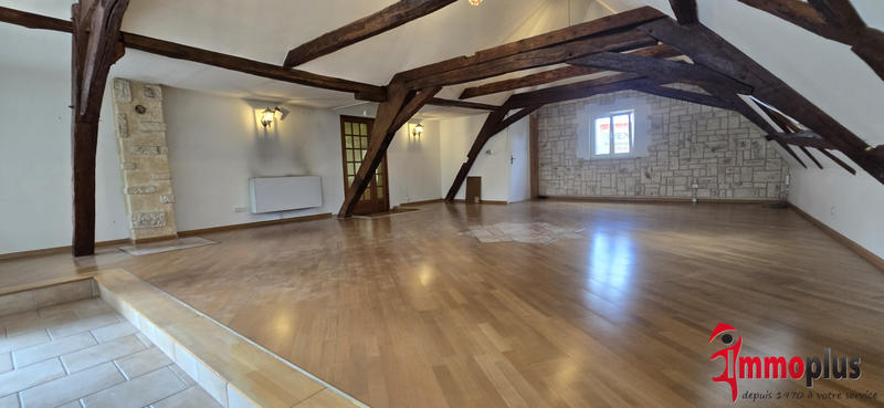 Appartement - 208 m² - 6 pièces