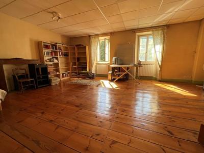 Maison - 467 m² - 15 pièces