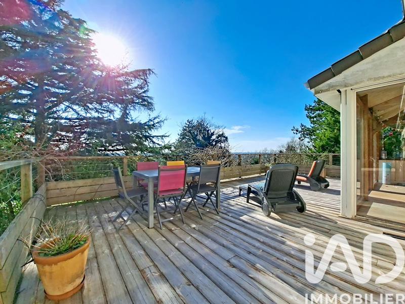 Maison - 226 m² - 8 pièces