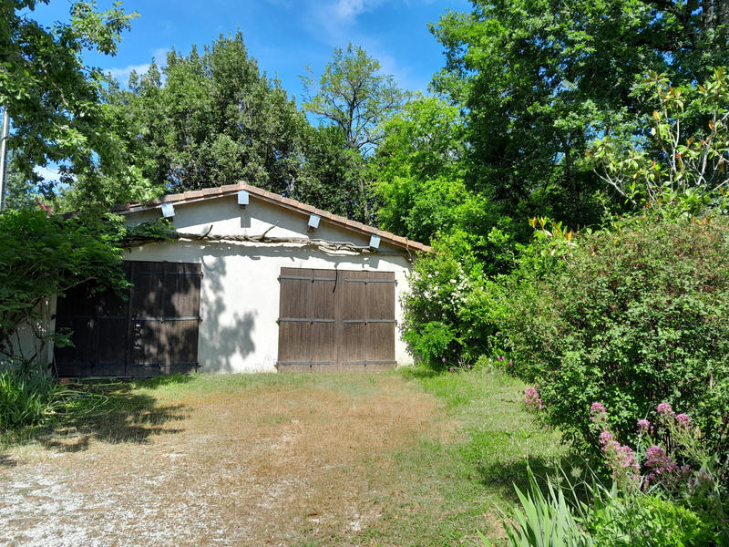 Maison - 220 m² - 6 pièces