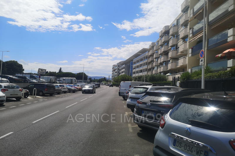 Parking / Garage - 13 m²