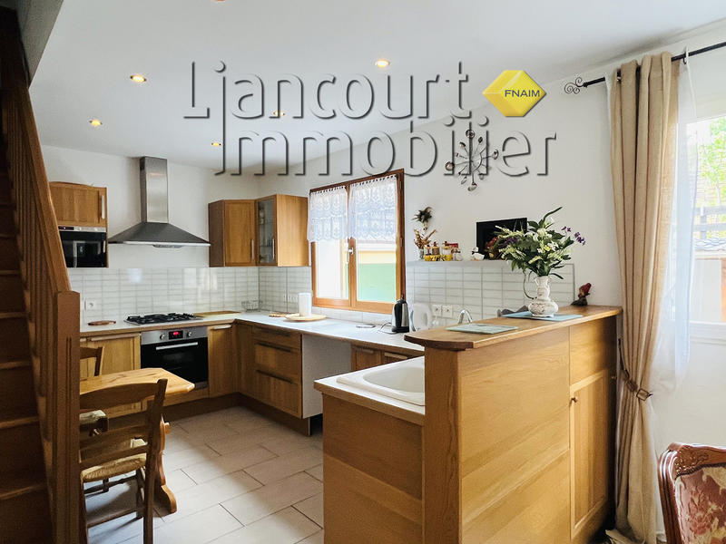 Maison - 110 m² - 6 pièces