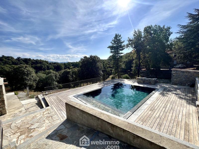 Maison - 190 m² - 4 pièces