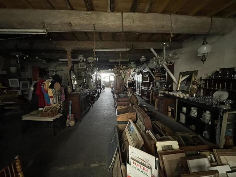 Maison - 330 m² - 8 pièces