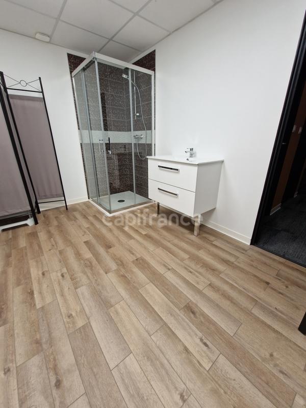 Bureau - 152 m² - 8 pièces