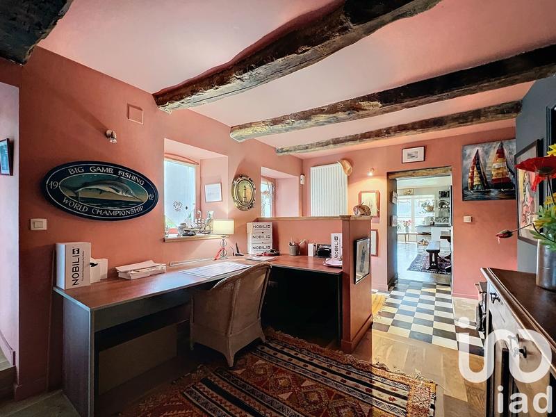 Maison - 230 m² - 9 pièces