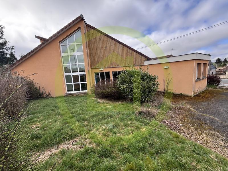 Bureau - 245 m² - 12 pièces