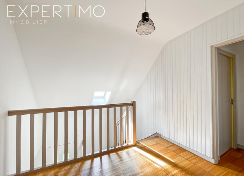 Maison - 121 m² - 6 pièces