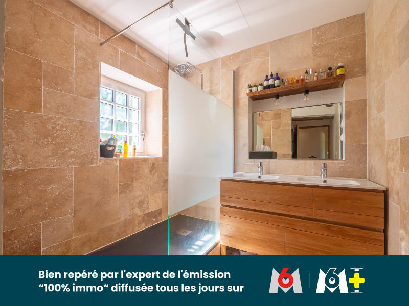 Maison - 456 m² - 16 pièces