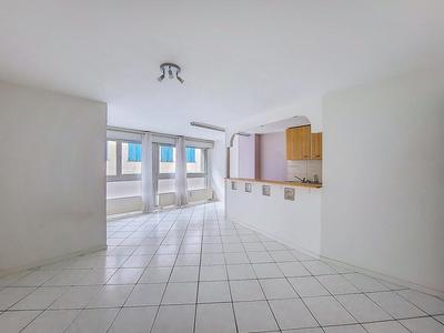 Local d'activités - 120 m² - 5 pièces