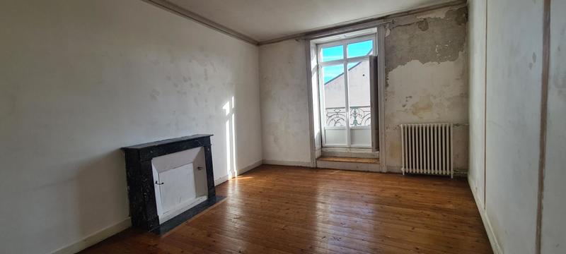 Maison - 215 m² - 9 pièces