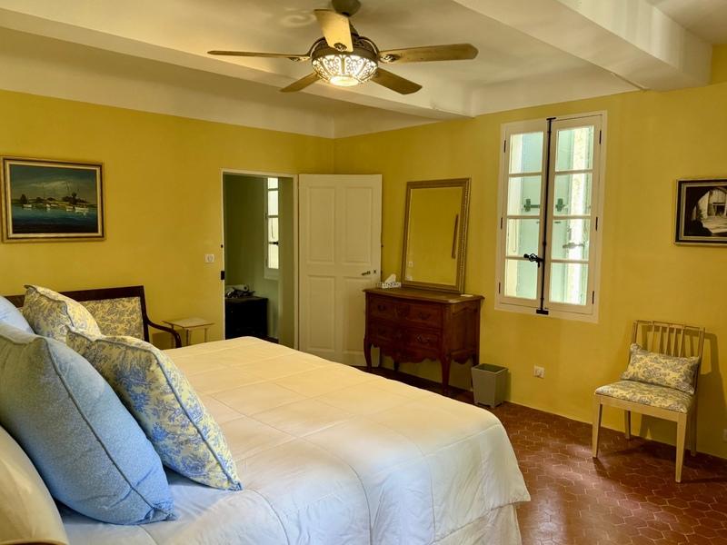 Maison de maîtres - 350 m² - 11 pièces