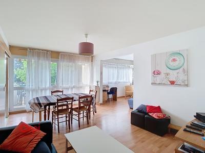 Appartement - 95 m² - 4 pièces