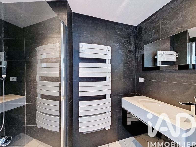 Duplex - 198 m² - 7 pièces