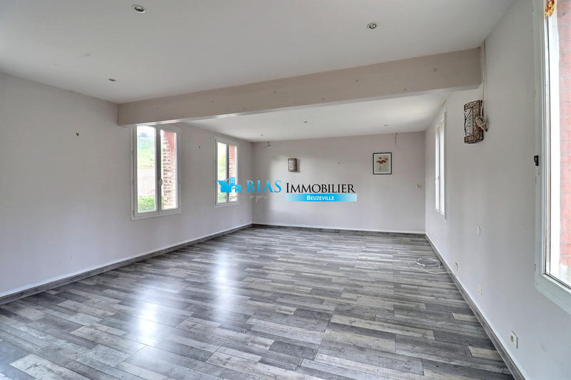 Maison - 202 m² - 5 pièces