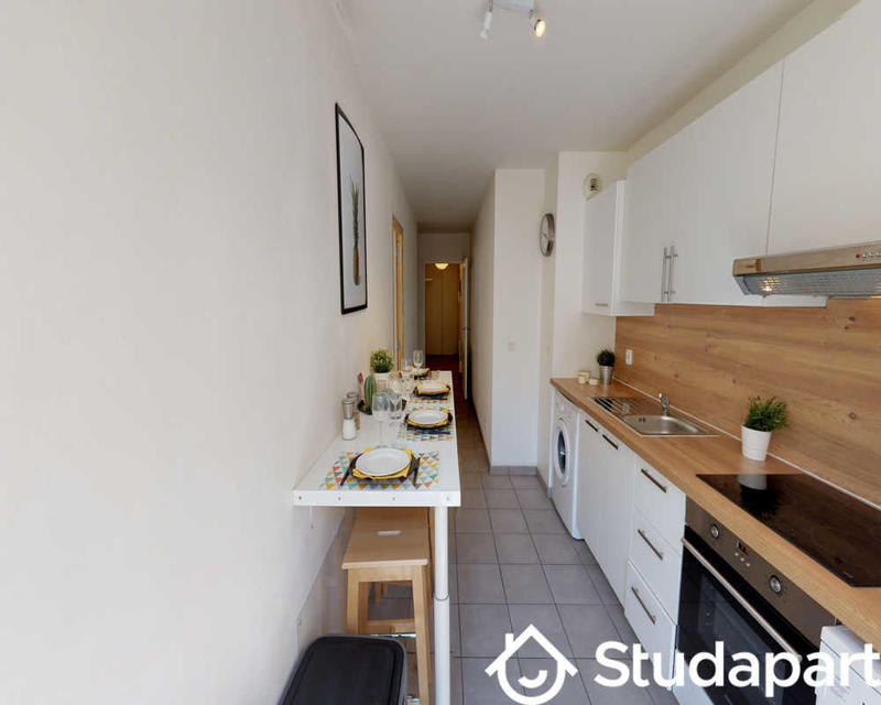 Chambre - 70 m² - 1 pièce