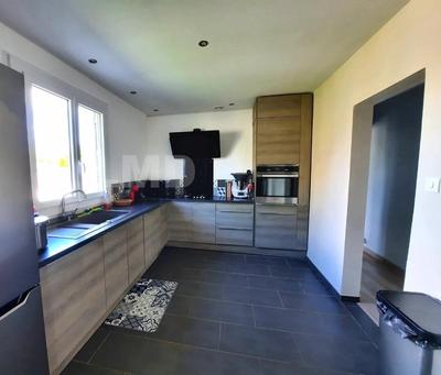 Maison - 104 m² - 4 pièces