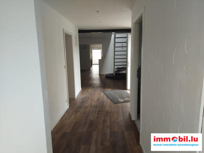 Maison - 255 m² - 7 pièces