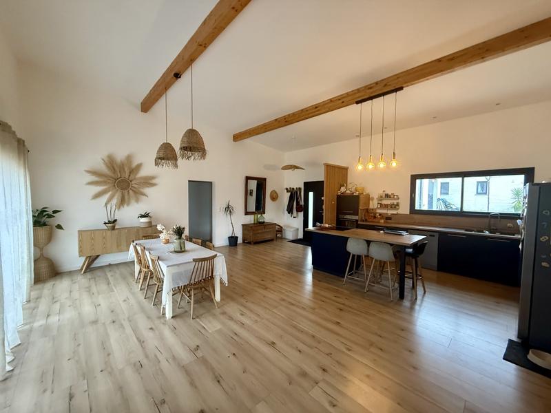 Maison - 143 m² - 5 pièces