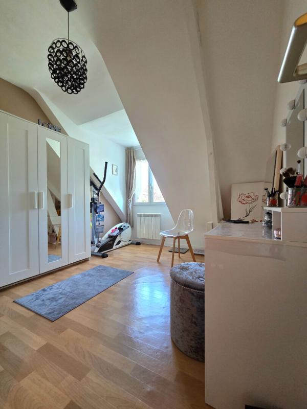 Maison - 131 m² - 7 pièces