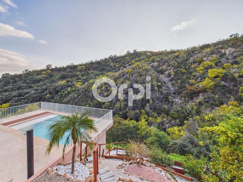 Villa - 172 m² - 6 pièces