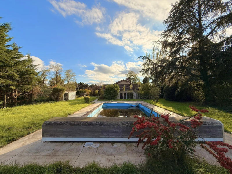 Maison - 168 m² - 7 pièces