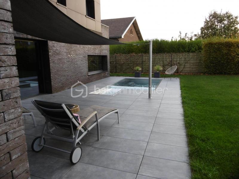 Maison - 205 m² - 6 pièces