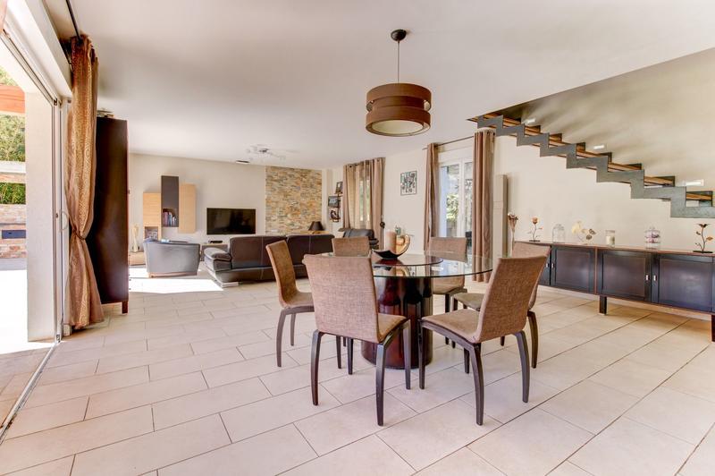 Maison - 175 m² - 6 pièces