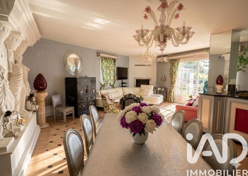 Maison - 195 m² - 6 pièces