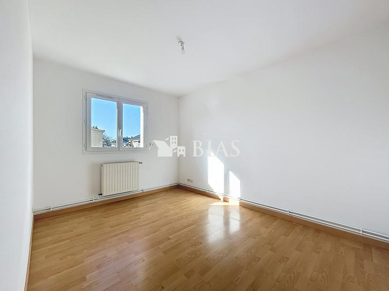 Maison - 104 m² - 4 pièces