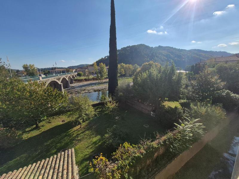 Appartement - 211 m² - 10 pièces