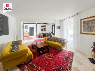 Maison - 290 m² - 10 pièces